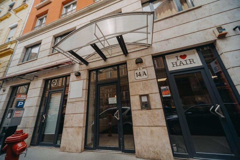 Orangehomes One Bedroom Art Apartment Budapest Luaran gambar