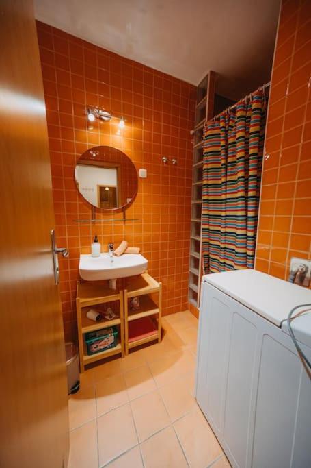 Orangehomes One Bedroom Art Apartment Budapest Luaran gambar