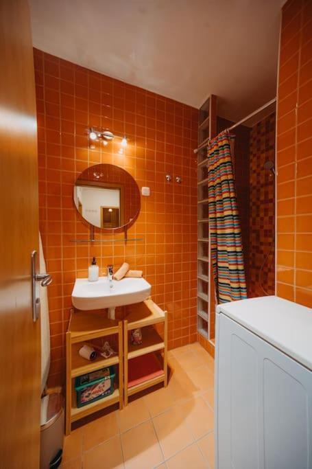 Orangehomes One Bedroom Art Apartment Budapest Luaran gambar